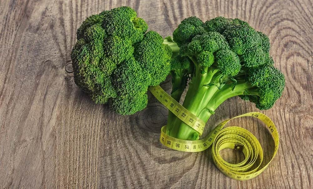 Jakie warzywa na redukcji: niskokaloryczne opcje, które sycą